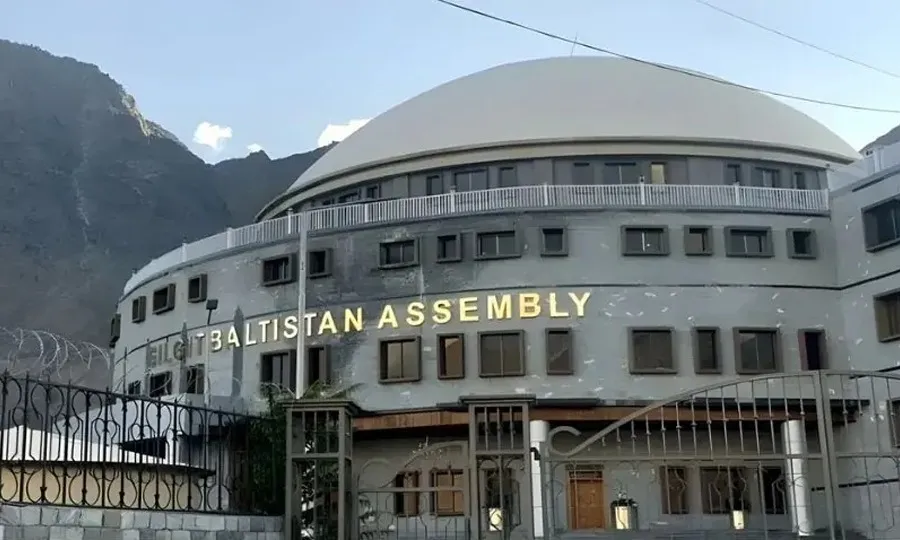 گلگت بلتستان اسمبلی کے 30 نو منتخب ارکان نے حلف اٹھا لیا
