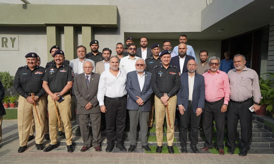 صنعتکاروں اور پولیس کے تعاون سے محفوظ کاروباری ماحول یقینی بنایا جائے گا، ایڈیشنل آئی جی کراچی