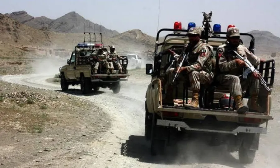 بلوچستان میں سیکیورٹی فورسز کی کارروائیاں؛ 10 دہشتگرد ہلاک، 2 خودکش حملہ آور خواتین گرفتار