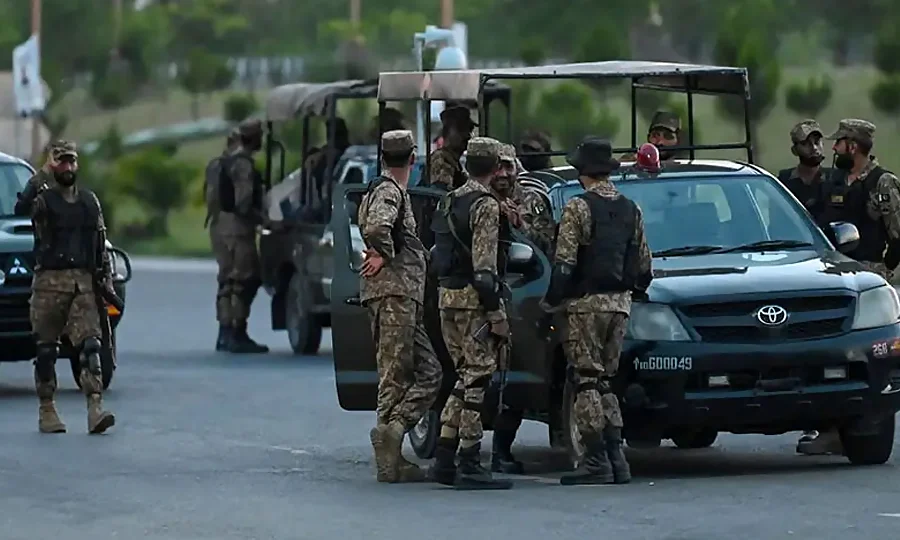 مستونگ میں سیکیورٹی فورسز کا آپریشن، 6 دہشت گرد ہلاک، خواتین خودکش بمبار بھی گرفتار