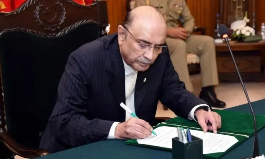 صدر مملکت نے وزیراعظم کی سفارش پر 3 سمریوں کی منظوری دے دی
