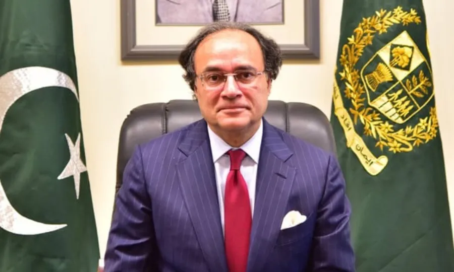 *MALIK SAEED AWAN* صدرِ مملکت آصف علی زرداری کی زیارت میں پولیس چوکی پر فتنہ الخوارج کے دہشت گرد حملے کی شدید مذمت۔ صدرِ مملکت کا حملے میں جان کا نذرانہ پیش کرنے والے پولیس افسران اور اہلکاروں کی جرات و فرض شناسی کو خراجِ تحسین۔ بلوچستان میں امن و استحکام کو سبوتاژ کرنے کی ہر سازش ناکام بنائیں گے، ریاست دہشت گردی کے خلاف پوری قوت سے کارروائی جاری رکھے گی: صدر صدرِ مملکت کی شہداء کے درجات کی بلندی، زخمیوں کی جلد صحت یابی اور سوگوار خاندانوں کے لیے صبرِ جمیل کی دعا۔ امن و امان کے قیام اور عوام کے تحفظ کے لیے سیکیورٹی اداروں اور قانون نافذ کرنے والے اداروں کی خدمات پوری قوم کے لیے باعثِ فخر ہیں: صدر زرداری
