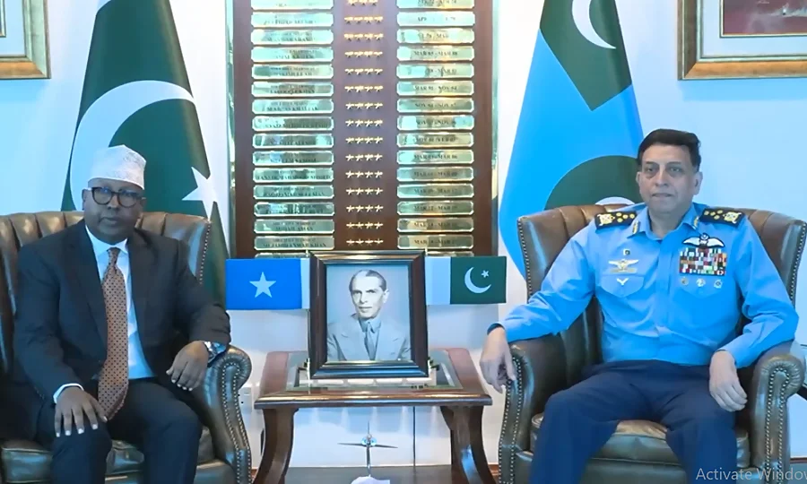 صومالی وزیر دفاع کی پاک بحریہ اور فضائیہ کے سربراہان سے اہم ملاقاتیں، دفاعی تعاون بڑھانے پر اتفاق