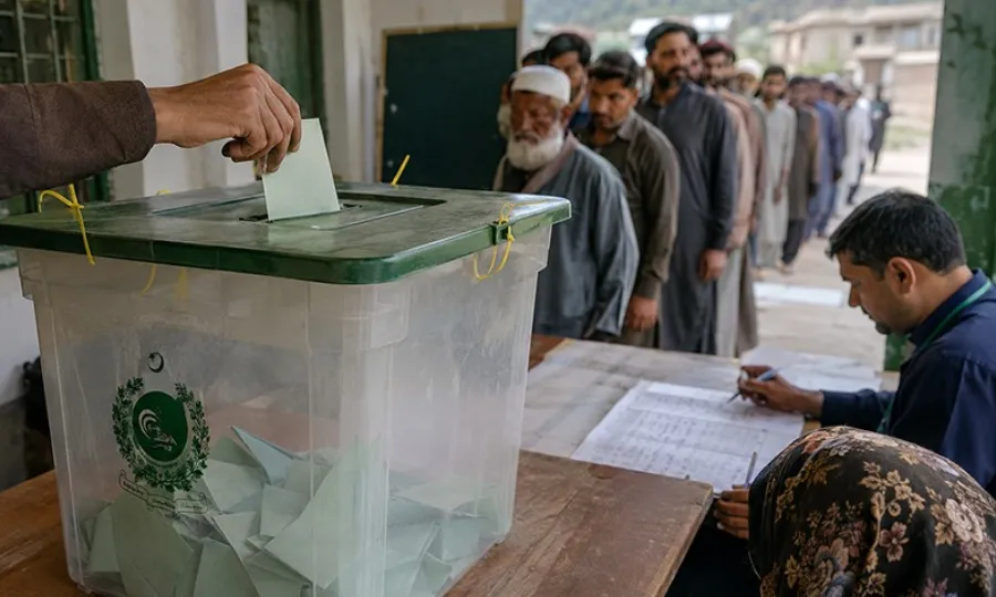 آزاد کشمیر انتخابات کا تیسرا مرحلہ؛ باغ اور حویلی کے 4 حلقوں میں پولنگ کا عمل جاری