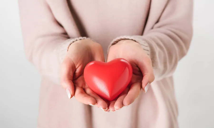 رات کے وقت دل پر دباؤ کم رکھنے کے لیے 6 اہم احتیاطی تدابیر