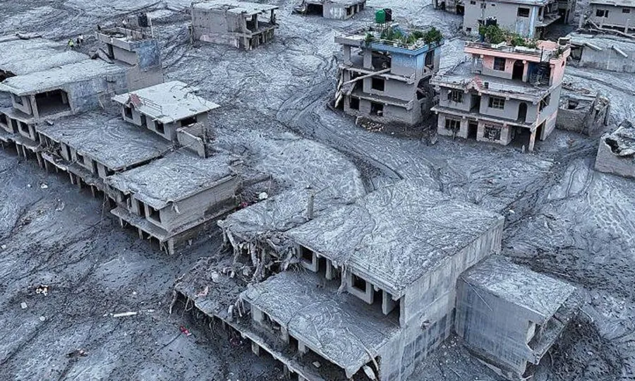 نیپال میں تباہ کن سیلاب سے ہلاکتوں کی تعداد 675 ہوگئی، ہزاروں افراد لاپتا