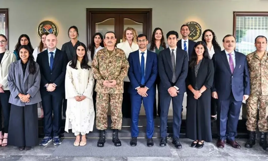 نوجوانوں کوحقائق پر مبنی تجزیاتی صلاحیتوں کے استعمال پرتوجہ دینی چاہیے، فیلڈ مارشل