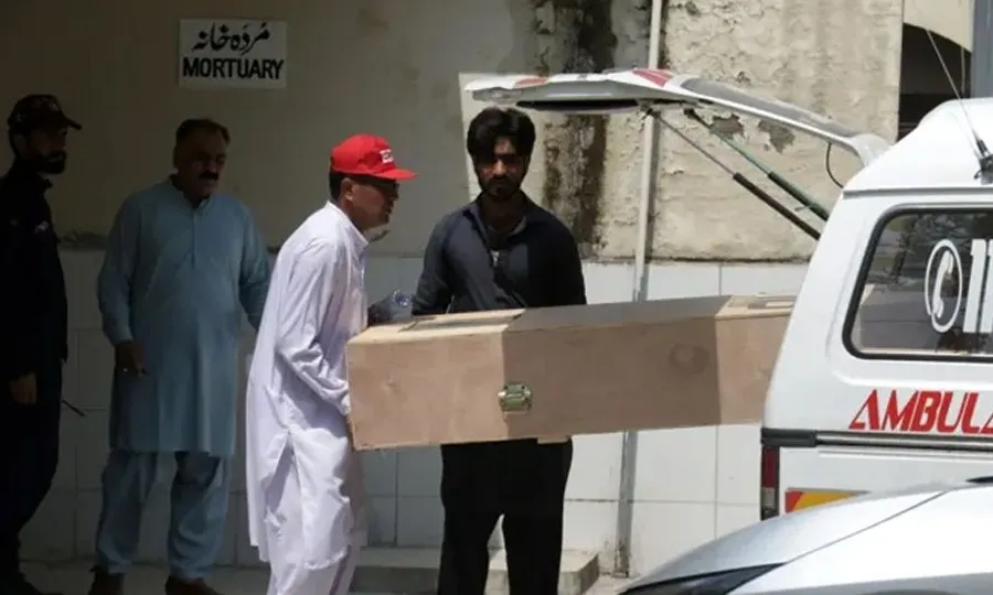 پمز اسپتال سانحہ؛ جاں بحق 14 بچوں کی میتیں ورثاء کے حوالے، والدین غم سے نڈھال