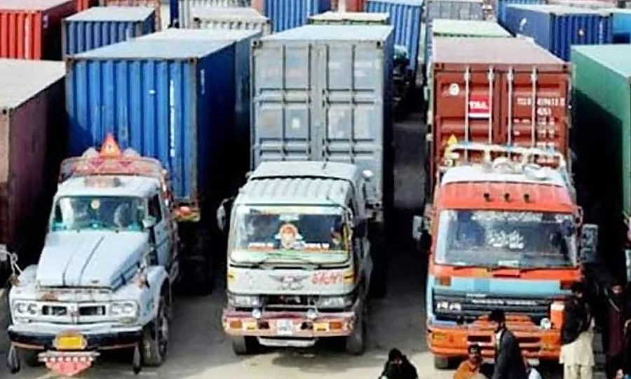 ملک بھر میں پہیہ جام کا خدشہ، ٹرانسپورٹرز نے حکومت کو ڈیڈ لائن دے دی