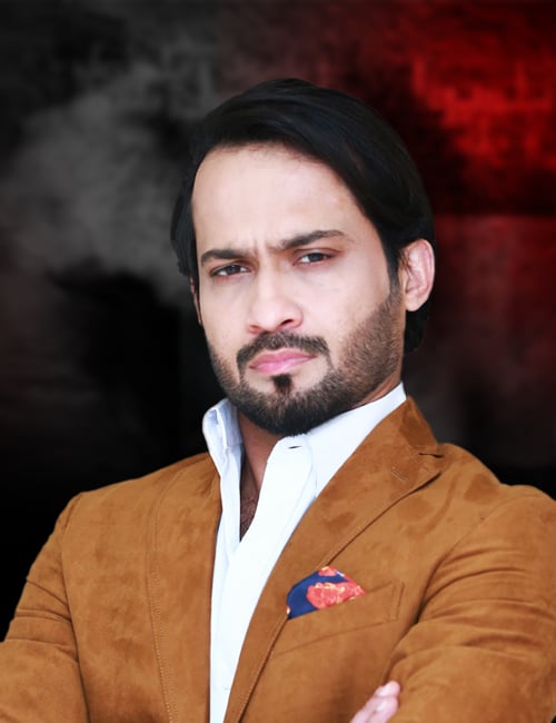 Waqar Zaka announces to donate his social platforms' earning to combat with COVID-19