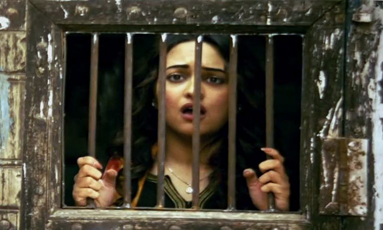 Video of Sonakshi Sinha with handcuffs go viral