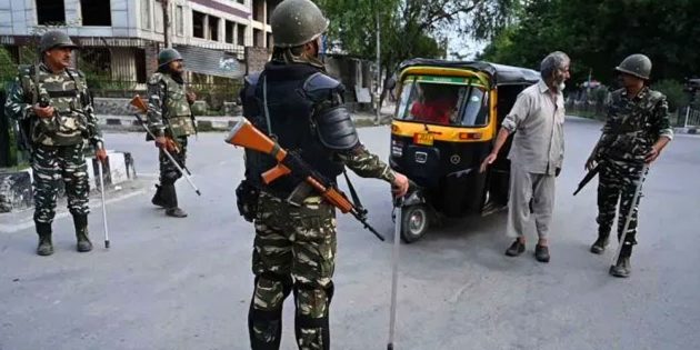 Kashmir: Humanitarian crisis worsens as lockdown enters 51st day