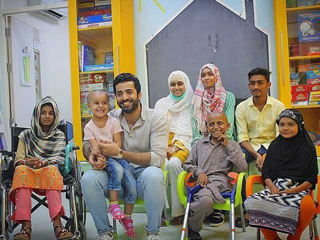 Sheheryar Munawar meets Cancer Patients Kids