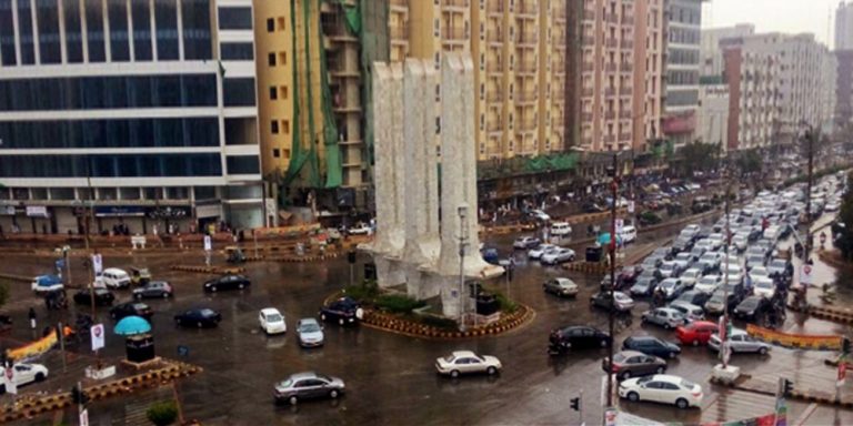 Power outage as intermittent rain continues to lash Karachi