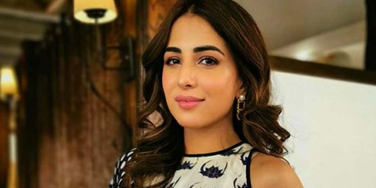 Ushna Shah’s insulting remarks to a pizza boy has social media on fire