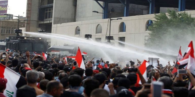 2 dead, 200 wounded as Iraq protesters clash with police