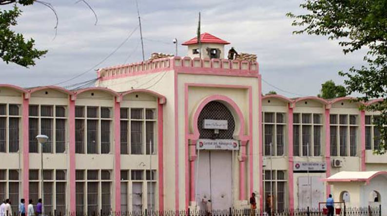 Adiala Jail crammed full with 2,300 extra prisoners