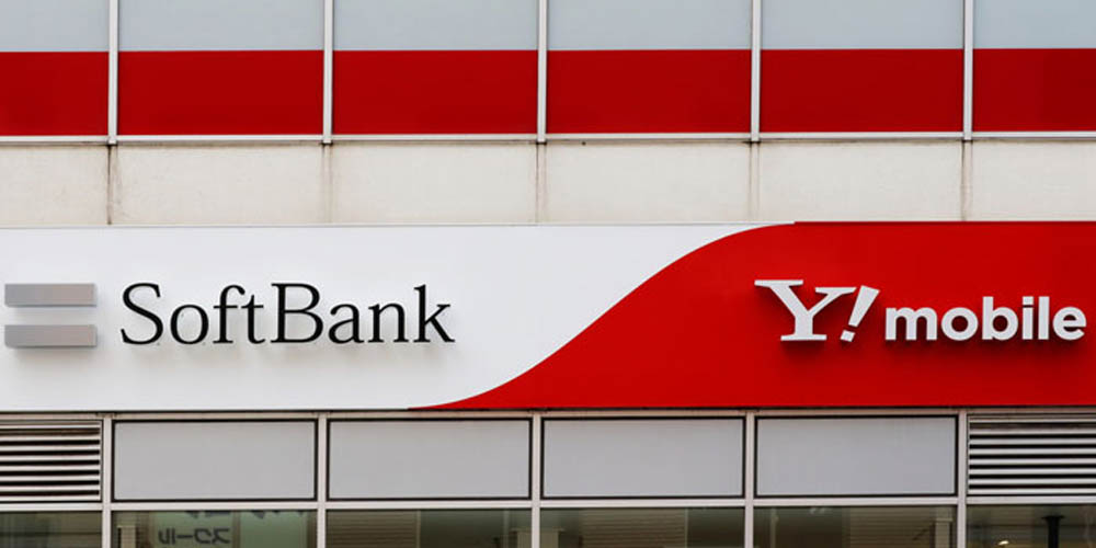 SoftBank's Yahoo Japan to merge with Line messaging app