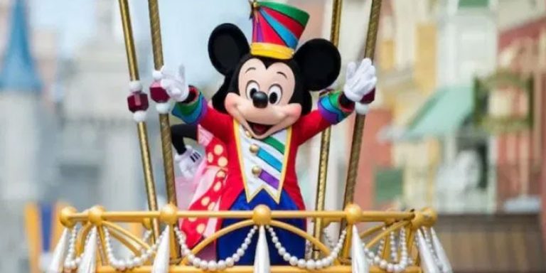 California: Delightful parade held in Disneyland