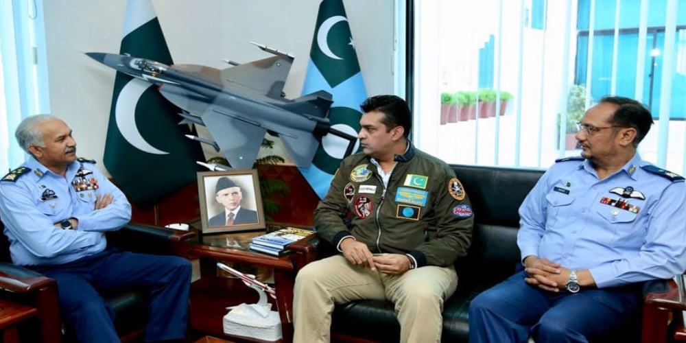 Fakhar-e-Alam called on Air chief, lauded for support