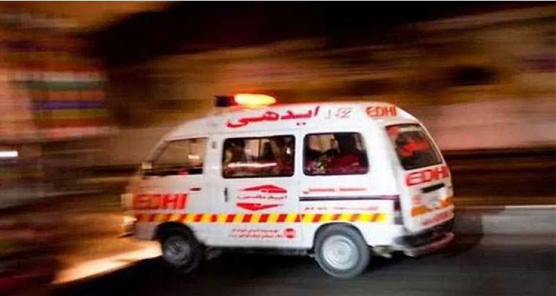 3 killed, several injured as a coach overturned in Ghotki