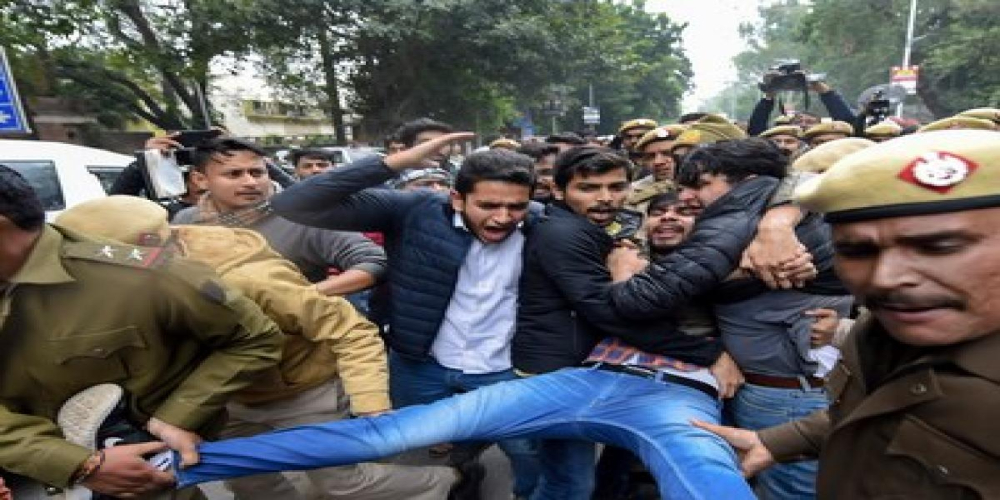 Indian Police shot people protesting against Anti Muslim law