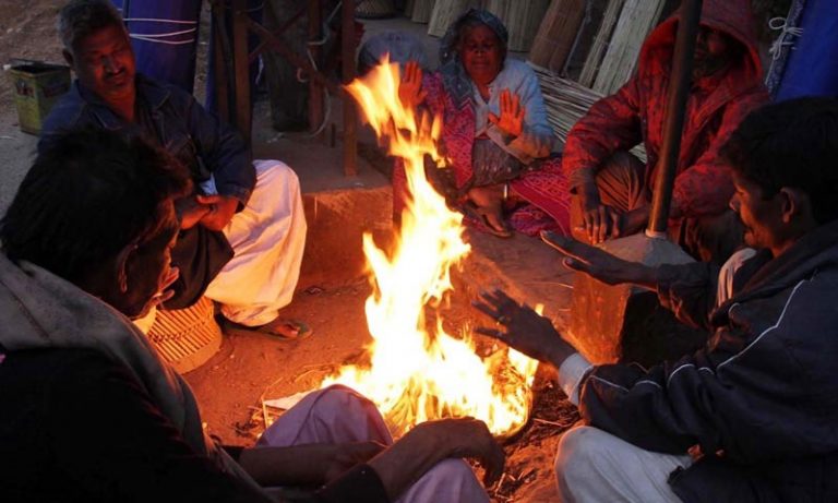 Temperatures plummet in Karachi as winds from Siberia pick up