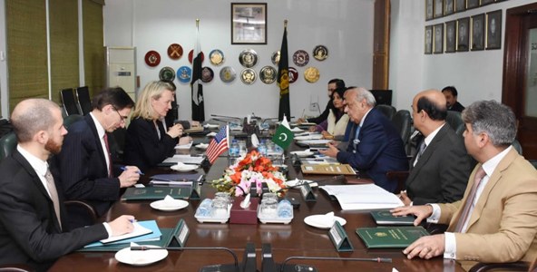Minister for Interior Ijaz Shah calls on US diplomat Alice Wells