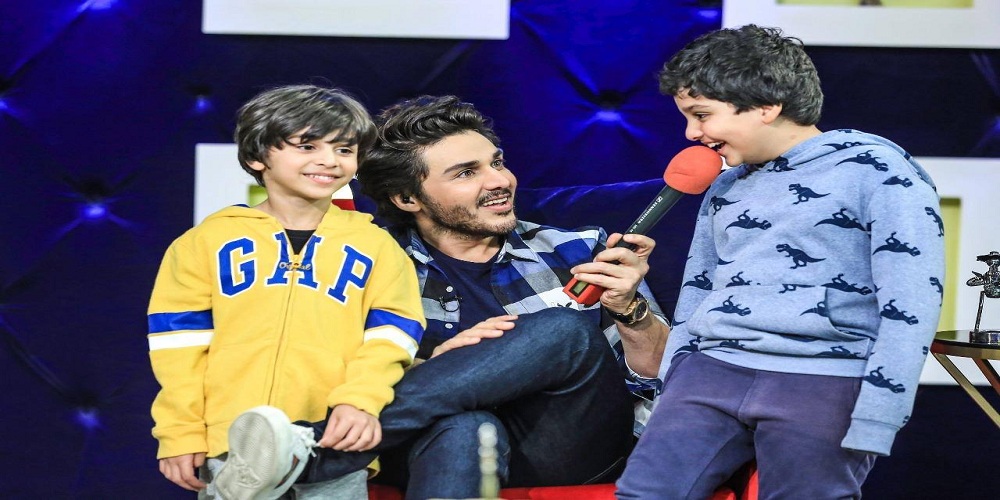 Ahsan Khan with his kids at Bol nights