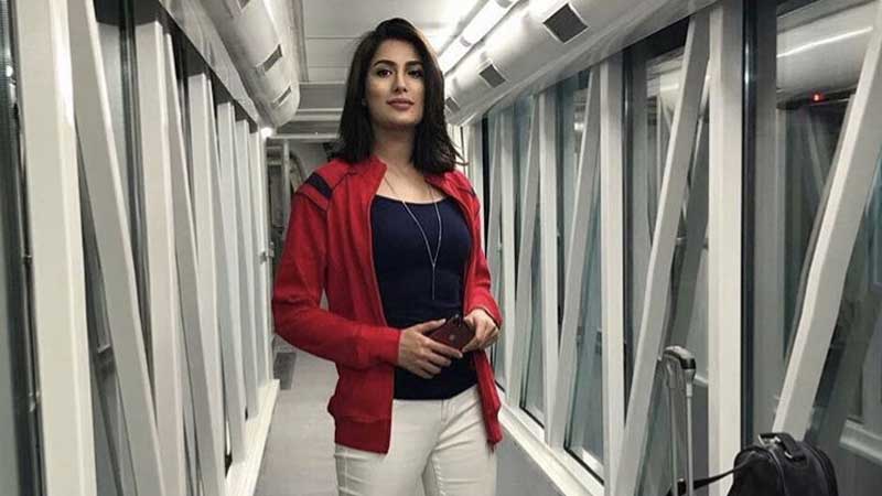 Mehwish Hayat toilet