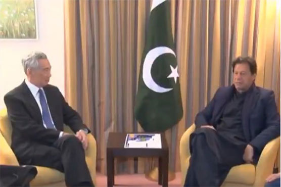 PM Imran Khan meets Singaporean counterpart, Azerbaijan President in Davos
