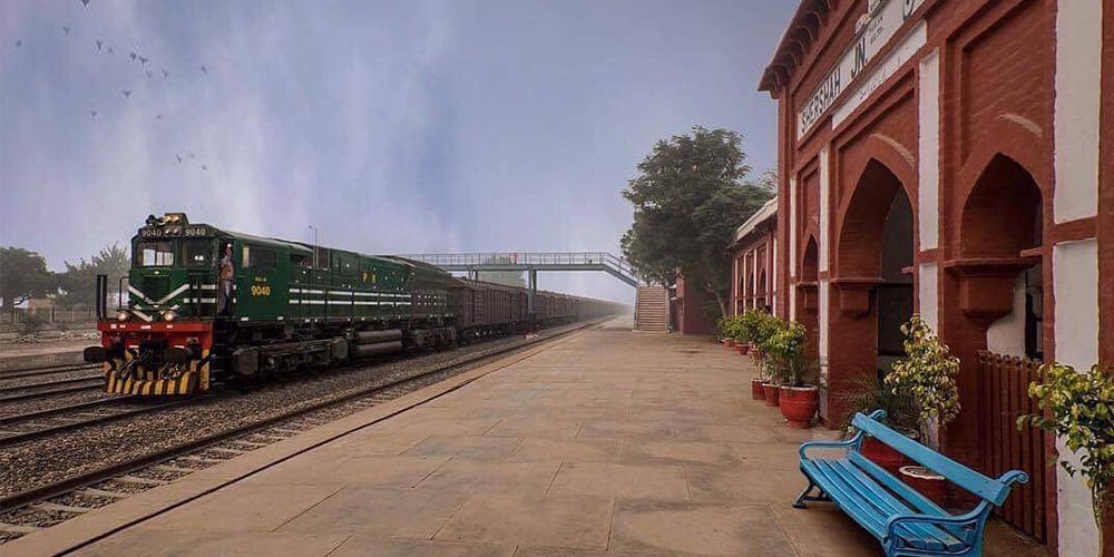 No traveling through train for unvaccinated people, Pakistan Railways