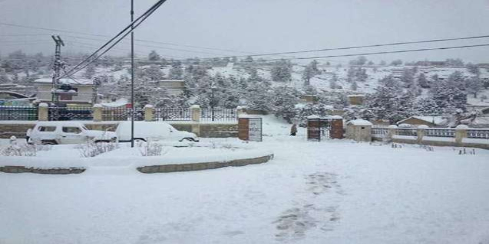 Quetta received first snowfall with record temperature -2°C