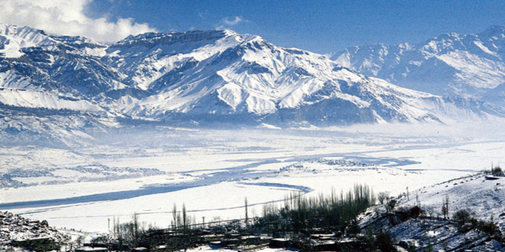 Skardu frosts at -18°C as icy winds grip most parts of the country