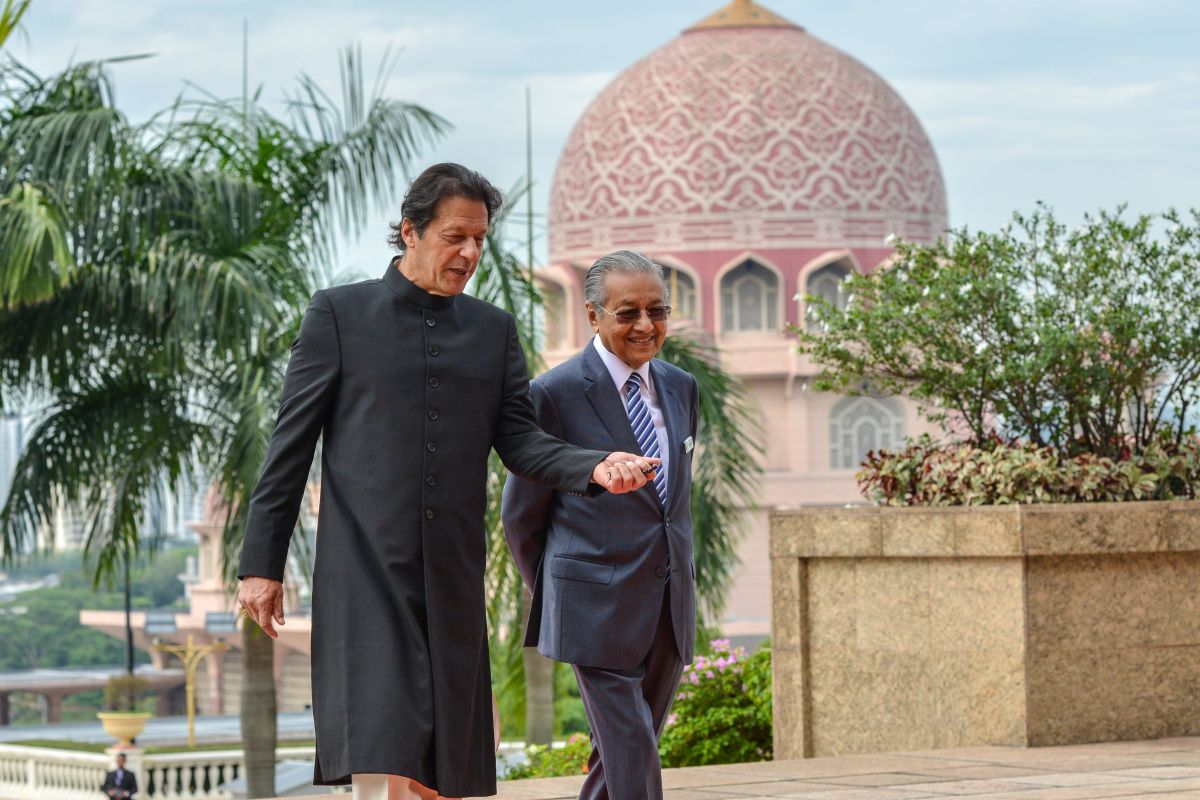 imran khan visit malaysia
