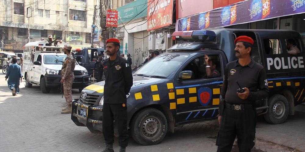 police shoots youth in Karachi