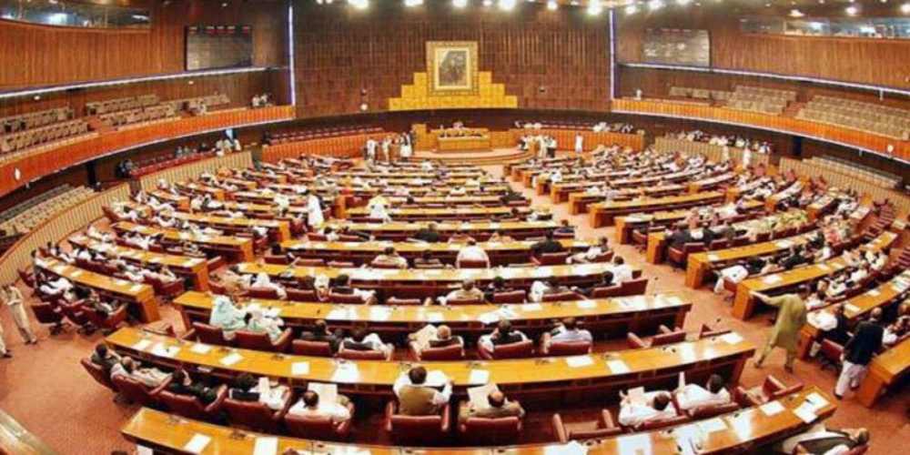 National Assembly witnesses brawl, PPP leaders surrounds Omar Ayub