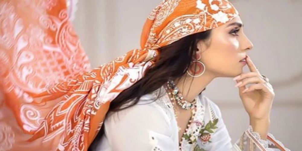 Ayeza Khan looks ethereal in her recent shot with ‘finger on lips’