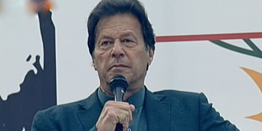 Pakistanis stand besides Kashmiri brethren says PM Imran