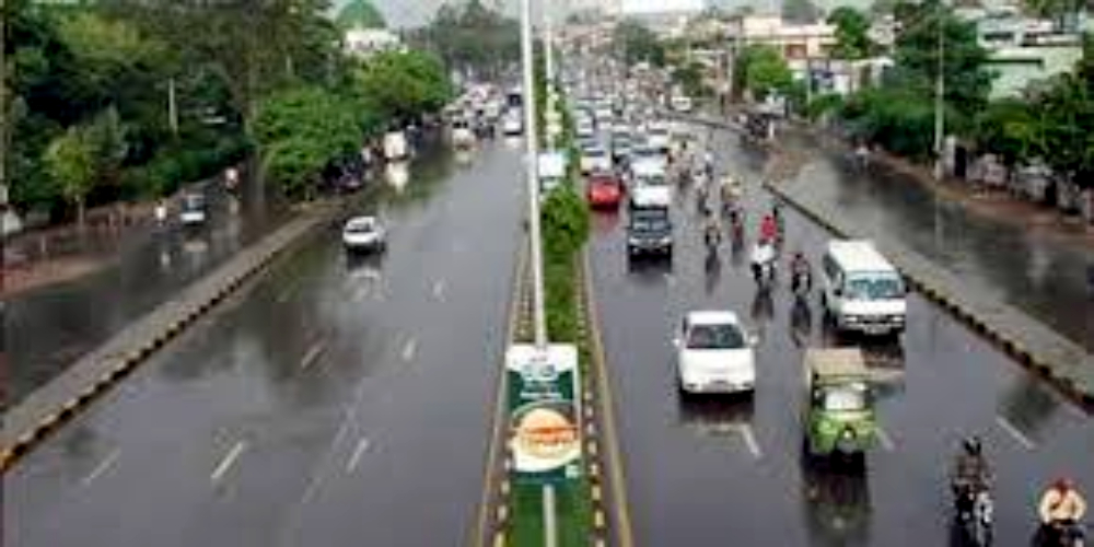 Light Rain in Lahore and Gujranwala turns weather pleasant