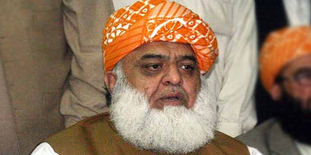 Maulana Fazlur Rehman decides to distance JUI-F from opposition parties