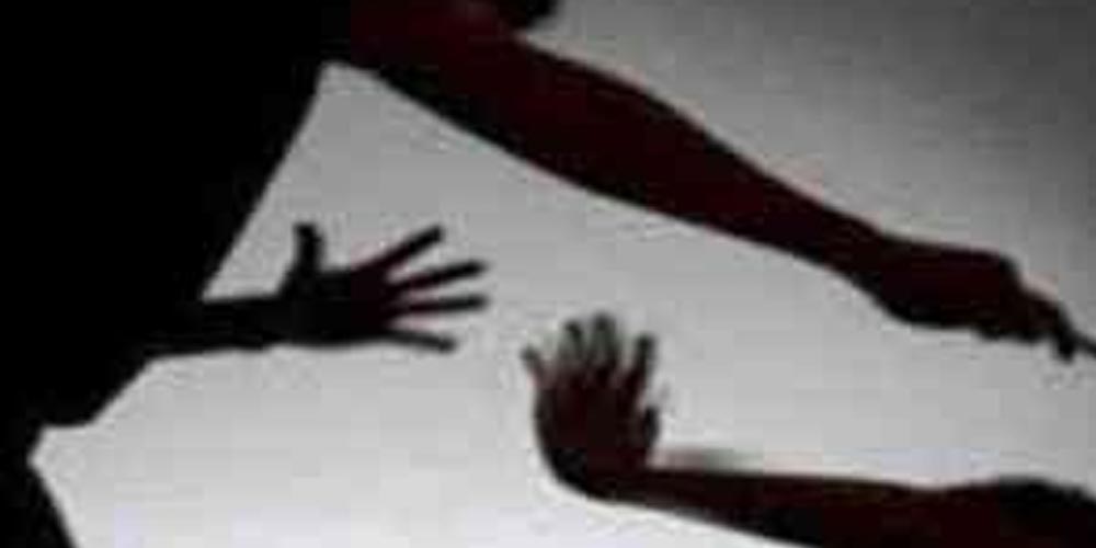 Teacher thrashed Boy injured