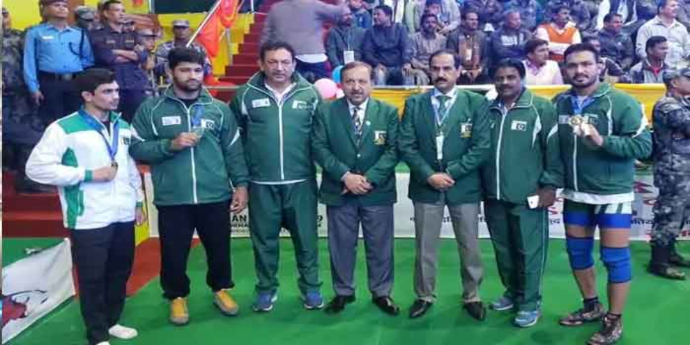 Wrestlers from Pakistan