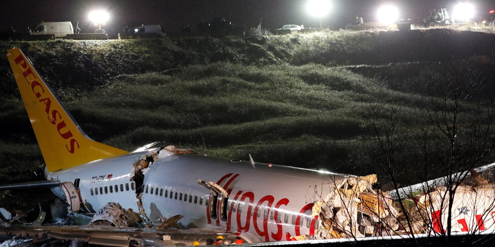 Plane crash in Istanbul split into three parts, leaves 3 dead, 179 wounded
