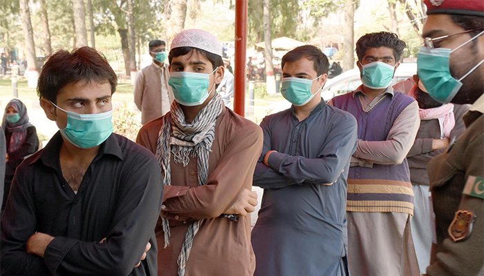 ‘Wearing face masks when leaving home is must’: Commissioner Karachi