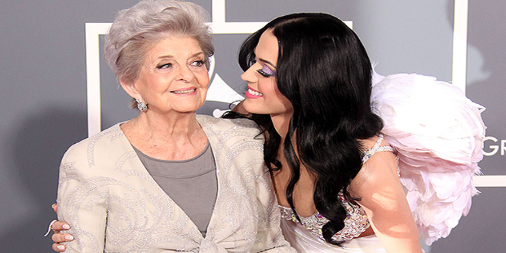 Katy Perry writes to her grandma telling about her pregnancy