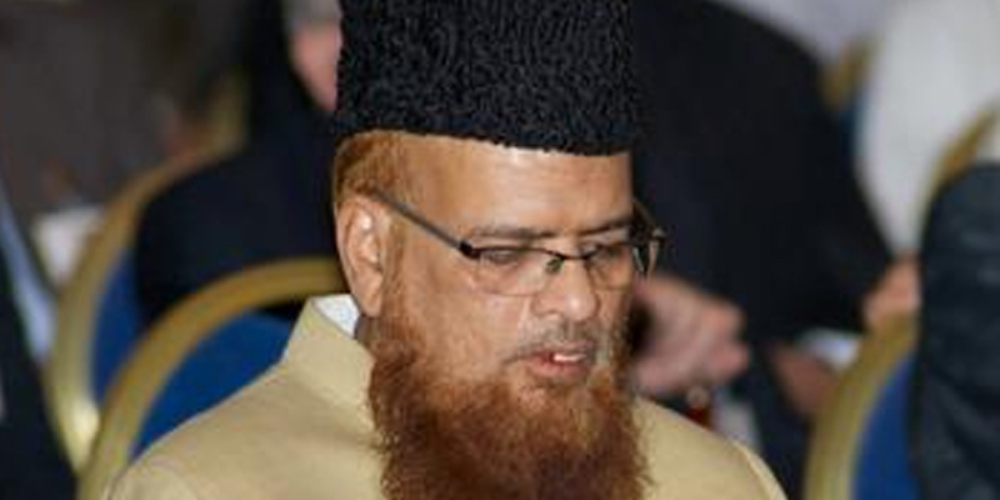 Mufti Taqi Usmani says people should follow given directives amid COVID 19