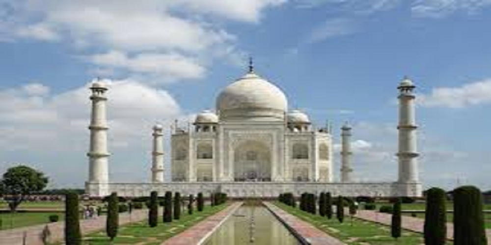 India’s popular monument Taj Mahal has been closed to avoid the spread of contagious coronavirus.