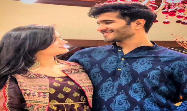 Feroze khan & Syeda Alizey Fatima Celebrate 2nd anniversary at Home