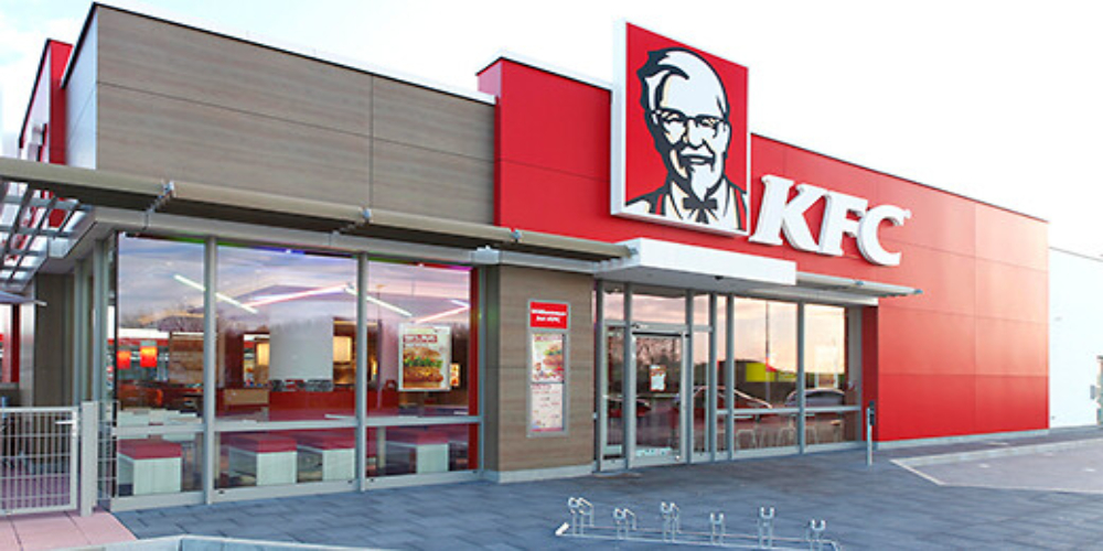 KFC store closed in Brisbane, finger lickin’ ad faces backlash amid COVID-19 fears